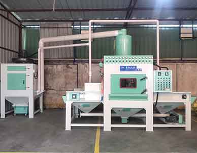 1765250459128587.jpg 14枪输送式自动喷砂机.jpg